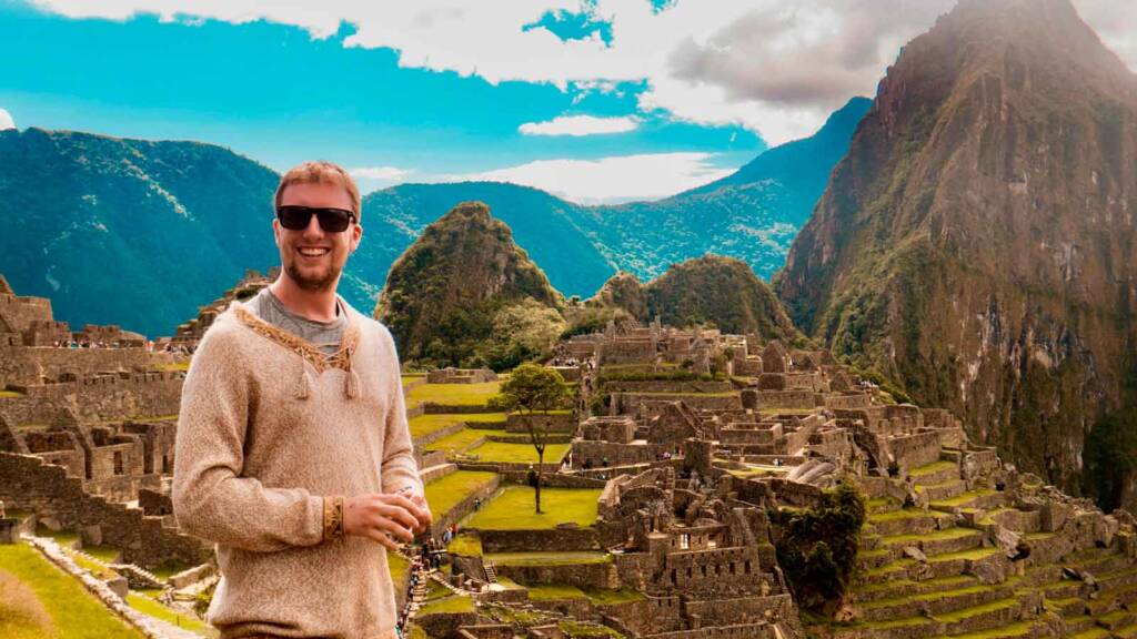 Exclusive Machu Picchu Train Tour: Explore the Iconic Incan Ruins from Cusco